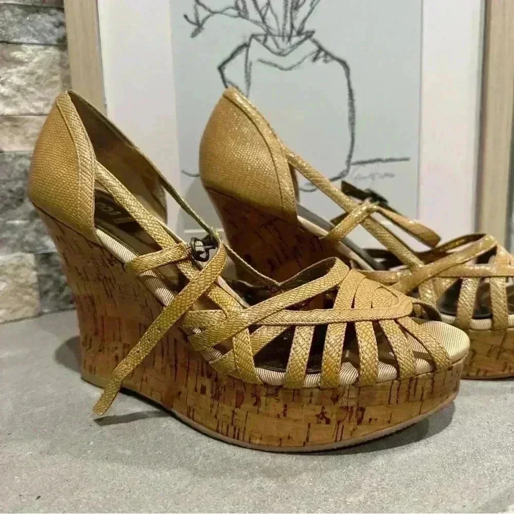 Bakers Porsha beige man made strappy sandal‎ cork platform wedges 6.5B